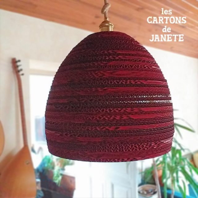 Grande cloche rouge